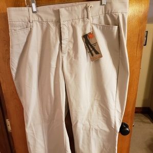 Kahaki pants